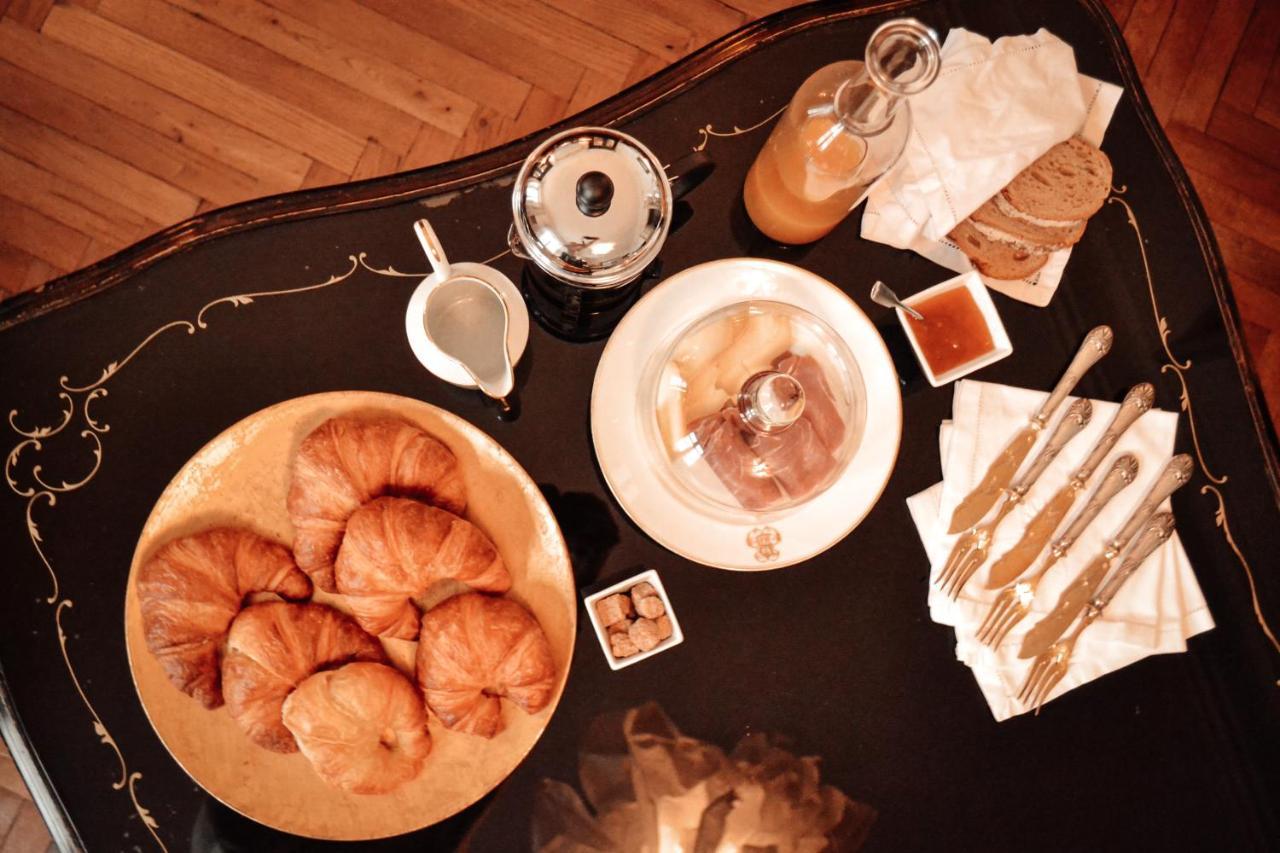 Le Chai Condom Bagian luar foto